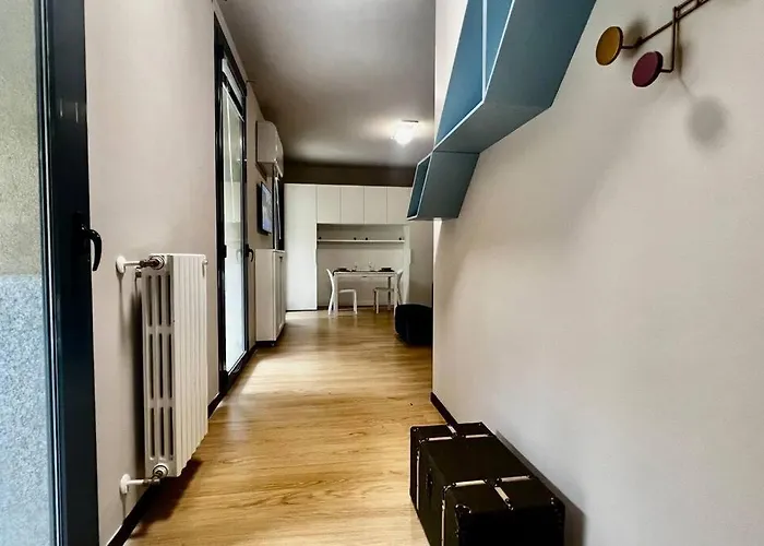 Urban House - Comfy Flat Navigli Milan Center